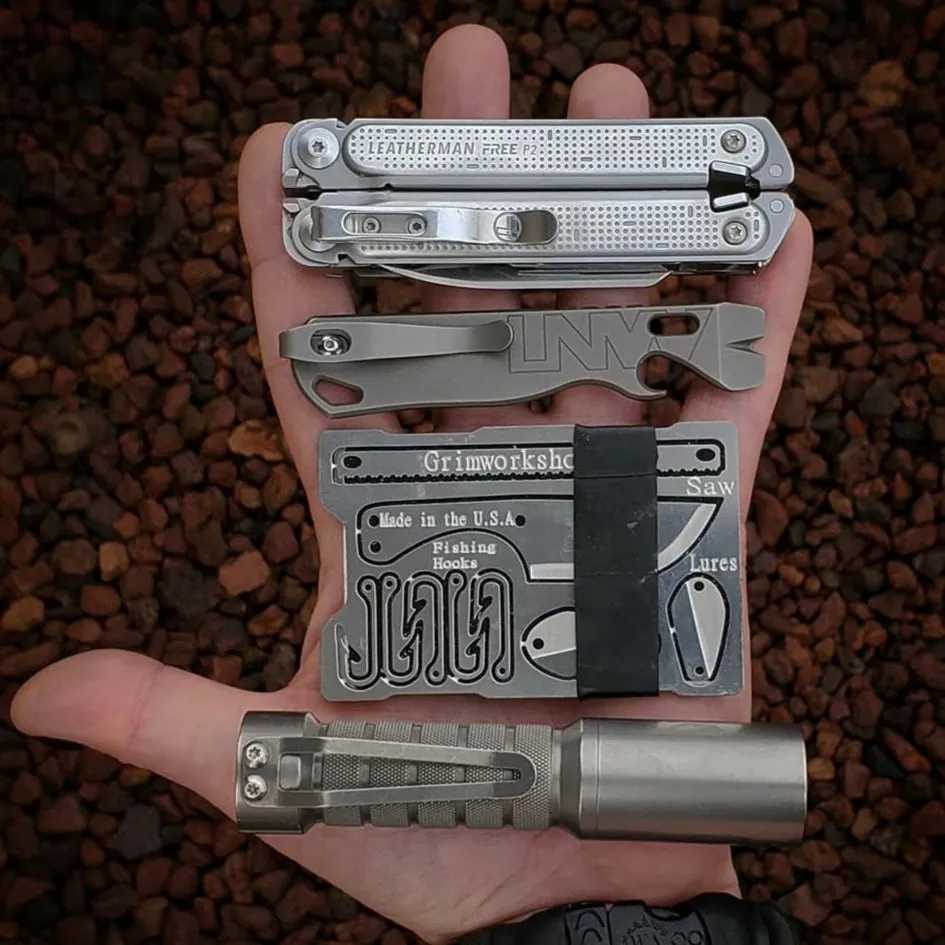 Grim Minimalist Survival Wallet : Multi Tool Wallet with Minimalist Survival Kit